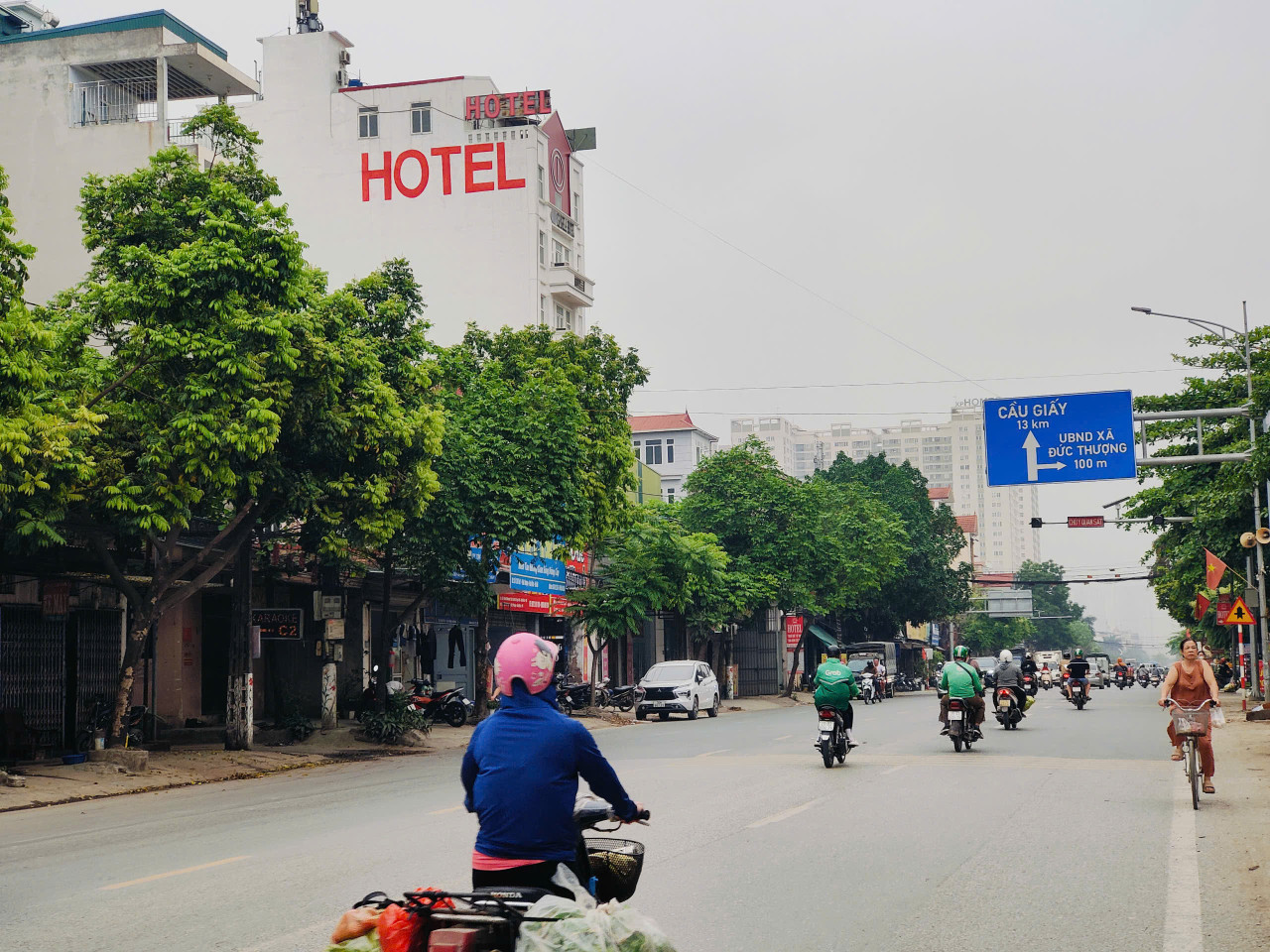 Bán đất Đức Thượng, diện tích 41m2,mặt tiền6.5m,cách QL32 20m