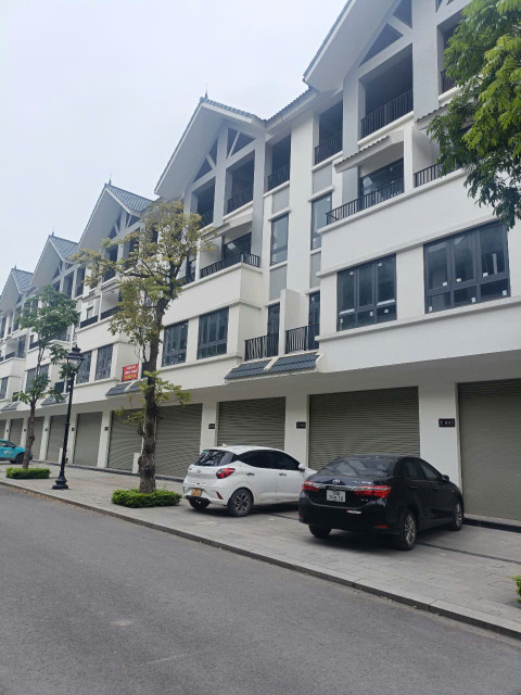 Bán gấp LK Hinode Royal Park 100m2-4T, vỉa hè rộng, vị trí đẹp, giá 16 tỷ
