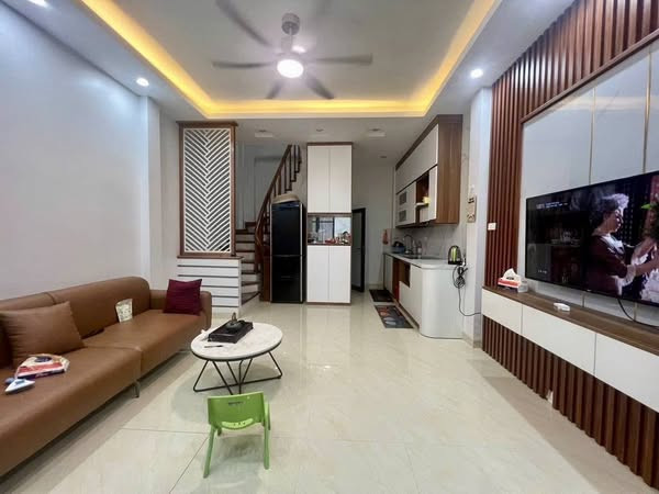 Hiếm có khó tìm, nhà mới Lai Xá - Hoài Đức, 45m x 5T, chỉ 5.75 tỷ, ô tô đỗ cửa, view hồ cực chất