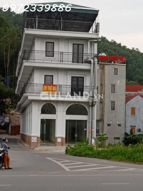 Cho thuê TÒA NHÀ mặt đường QL 37 KCN Vân Trung, Việt Yên, Bắc Giang. Diện tích 400m2