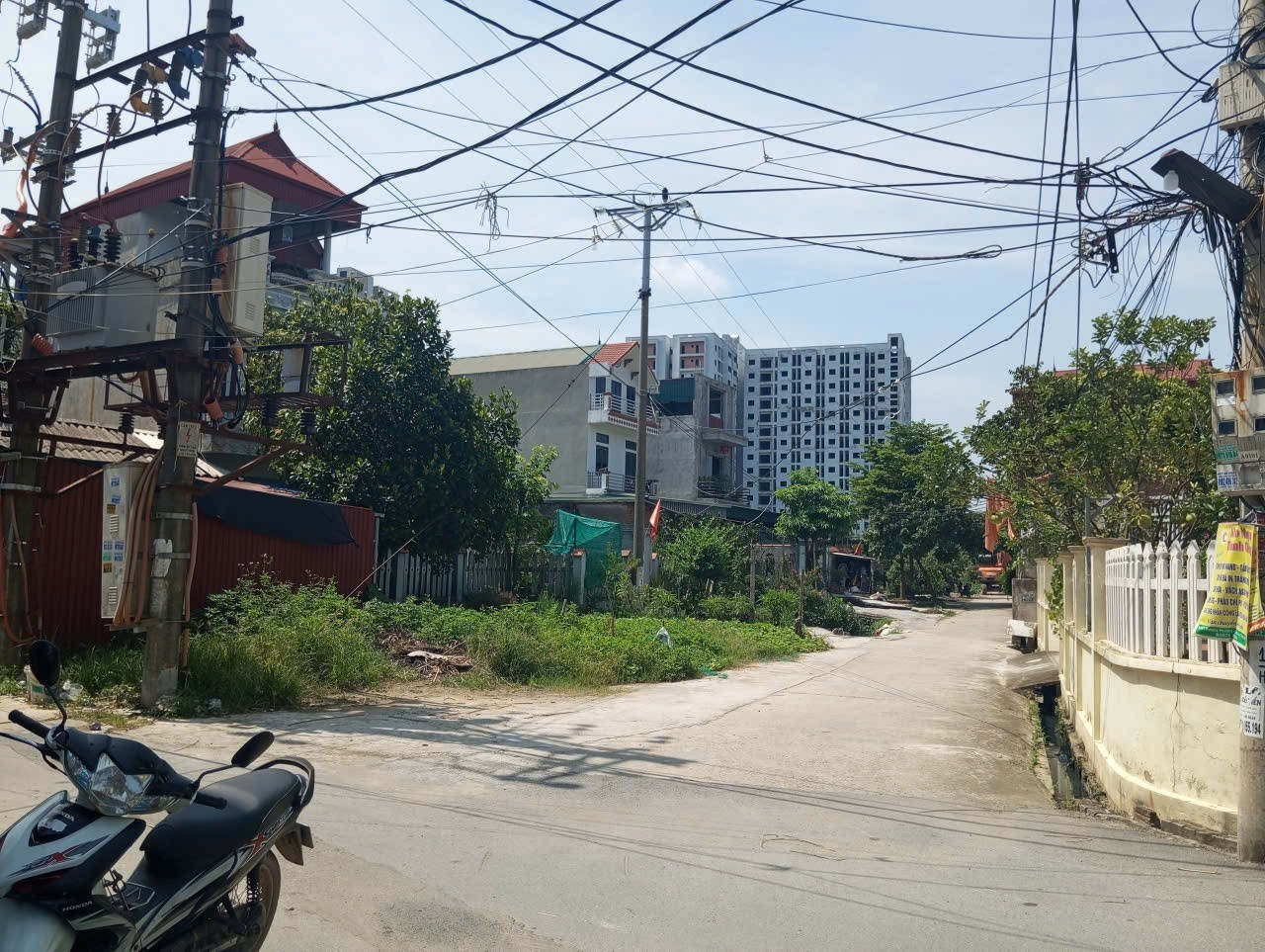 Bán đất Thuận Thành, Bắc Ninh. 100m2 * mt 5m * 3,25 tỷ. ô tô thông, vào đất.