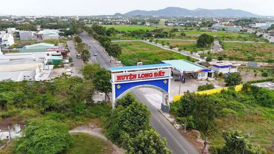 Chủ cần bán 1 nền tdc khu cây quéo tt long đièn , long đát brvt