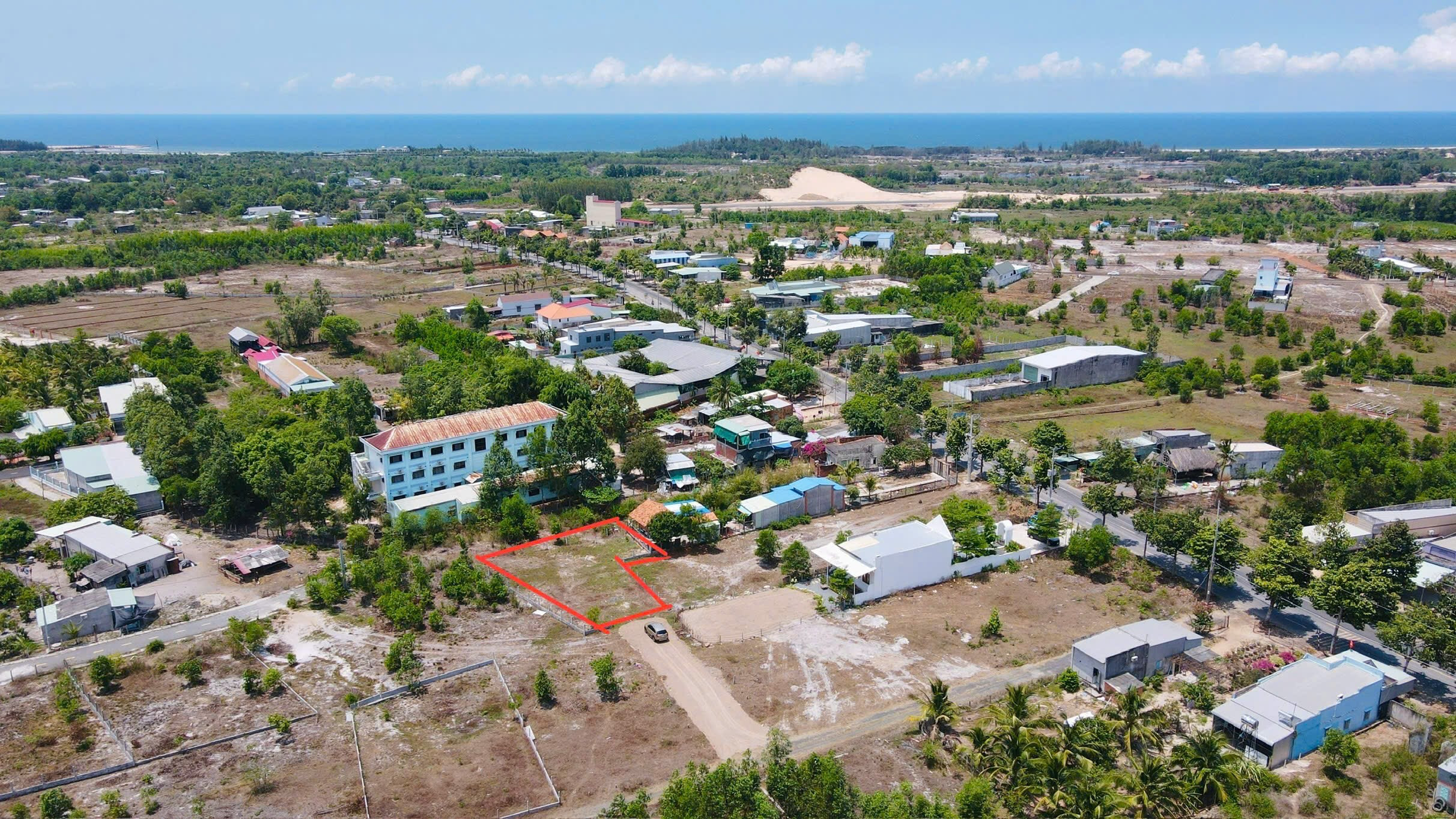 Đất đẹp gần khu Biệt thự Eco Bangkok Villa Bình châu. Xây tường rào xung quanh