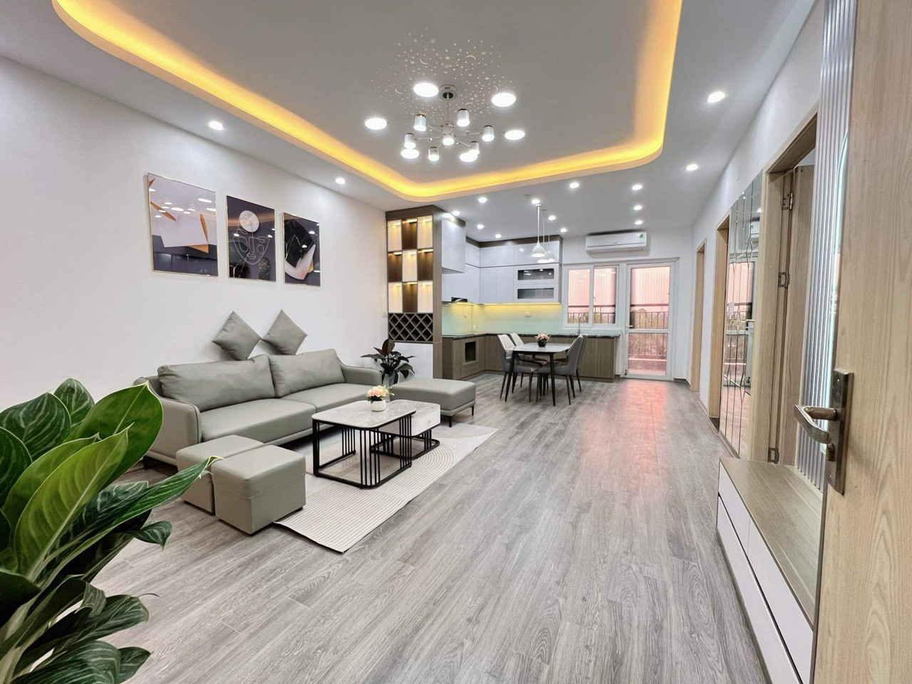 Cần bán căn chung cư góc 2 mặt thoáng, nhà mới làm lại nội thất tại KDT Thanh Hà Cienco 5