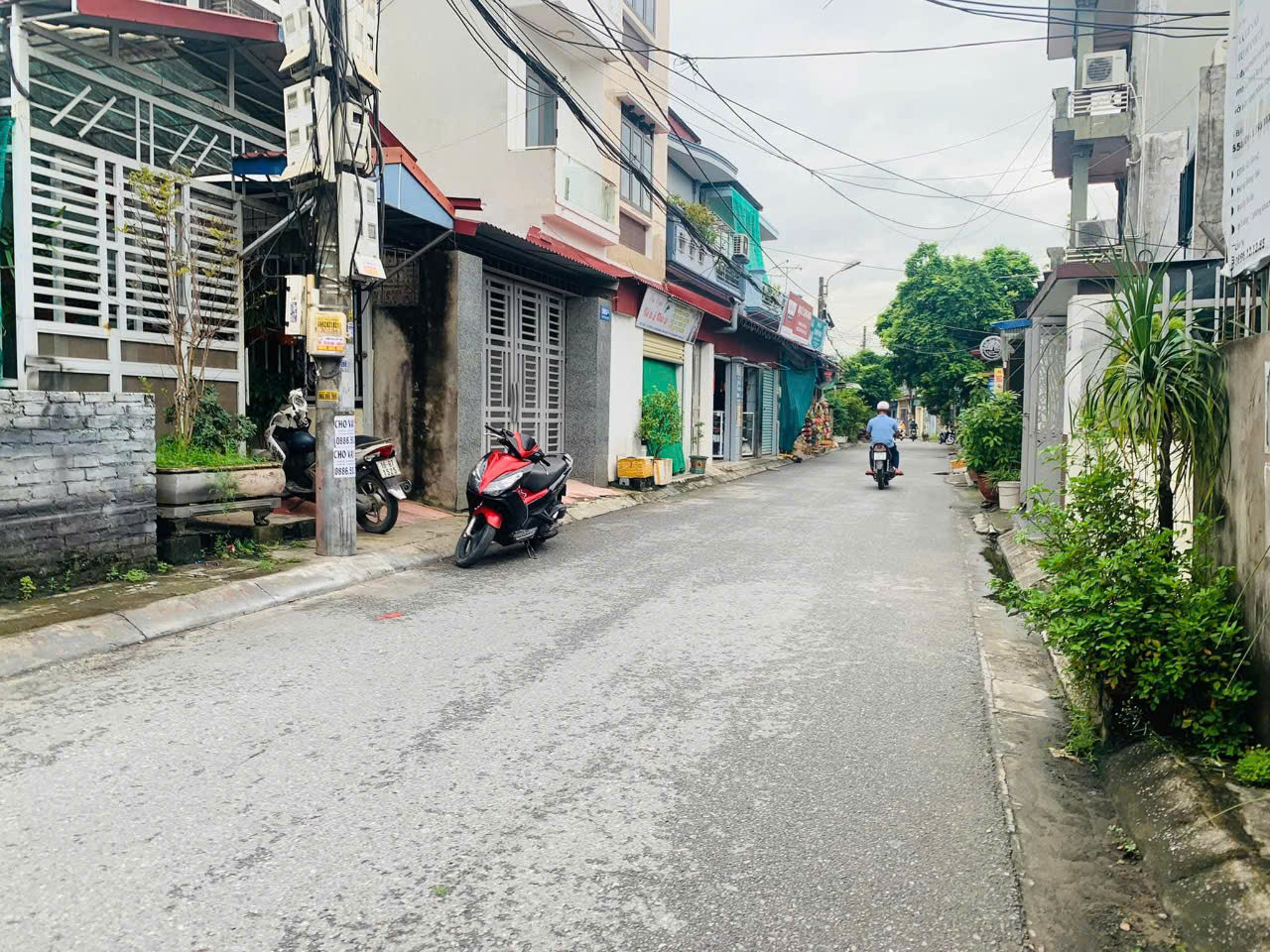 💥💥💥Hot. Hot. Hot. Hàng hiếm 100m mặt đường Quỳnh Cư chỉ 2,x tỷ