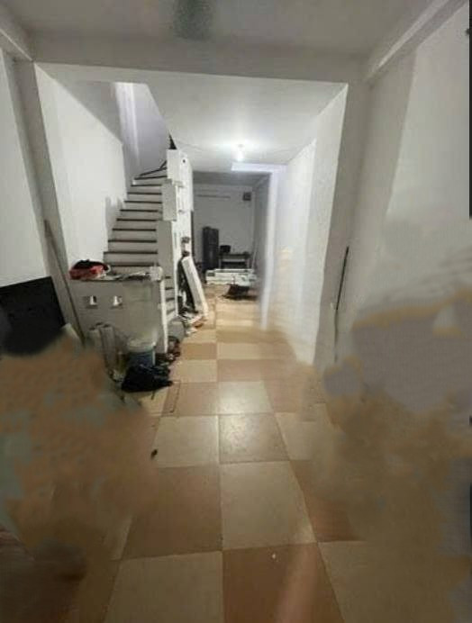 Cho thuê nhà Ngõ Quỳnh Lôi, Hai Bà Trưng 3.5 tầng x38m2, 4 ngủ, 3 WC, 10 Triệu/tháng