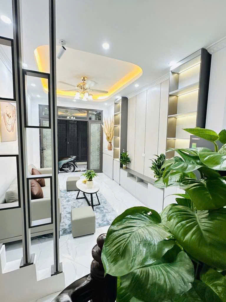 6 T.Ỷ bé xíu S32M/5T - Minh Khai Hai Bà Trưng - Nhà đẹp dân xây KCBT chắc chắn. Full nội thất