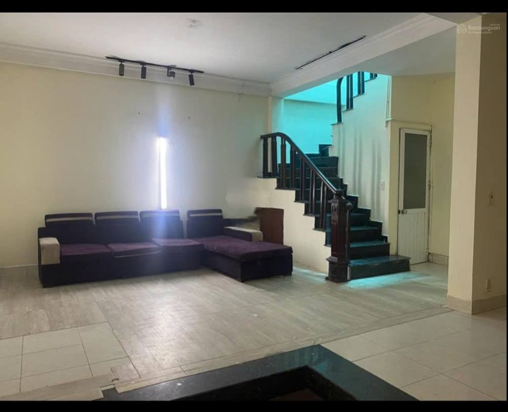 Cho thuê nhà Ngõ Quỳnh 2.5  tầng x 50m2, 2 ngủ làm VP, C.ty, Spa, Lớp học, ở gđ 8.5 Triệu/th