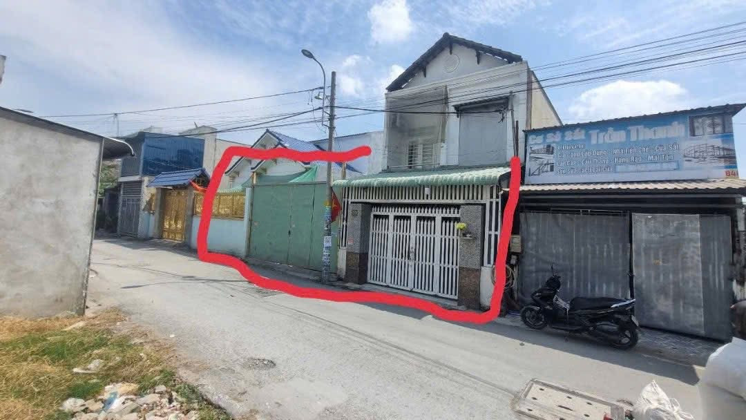 Bán nhà MTKD Sát Bên Chợ Nữ Dân Công, Vĩnh Lộc