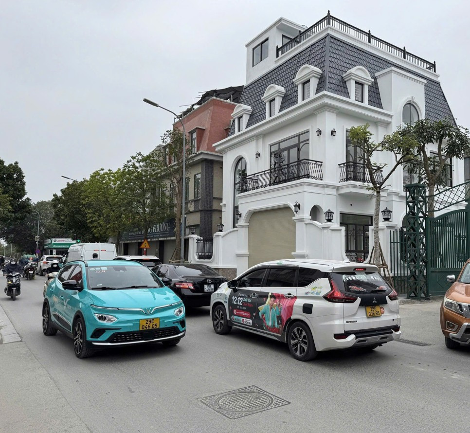 CHÍNH CHỦ BÁN biệt thự đơn lập 3 mặt phố đường Sa Đôi, trung tâm Nam Từ Liêm, Hà Nội