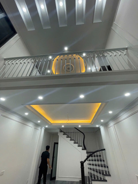CHO THUÊ PHÒNG STUDIO & MẶT BẰNG KINH DOANH TẠI 42 PHỐ SÀI ĐỒNG, LONG BIÊN, HÀ NỘI - 35M2 - 5TR/THÁNG