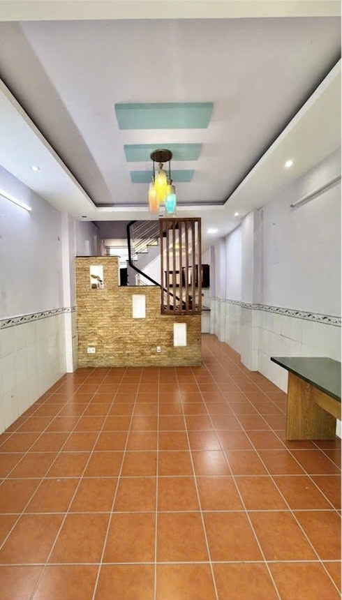 Bán Nhà gần khu Tên Lửa,  3 TẦNG (35.2m2)Ô TÔ ĐỖ CỬA ,giá 2.65 TỶ.