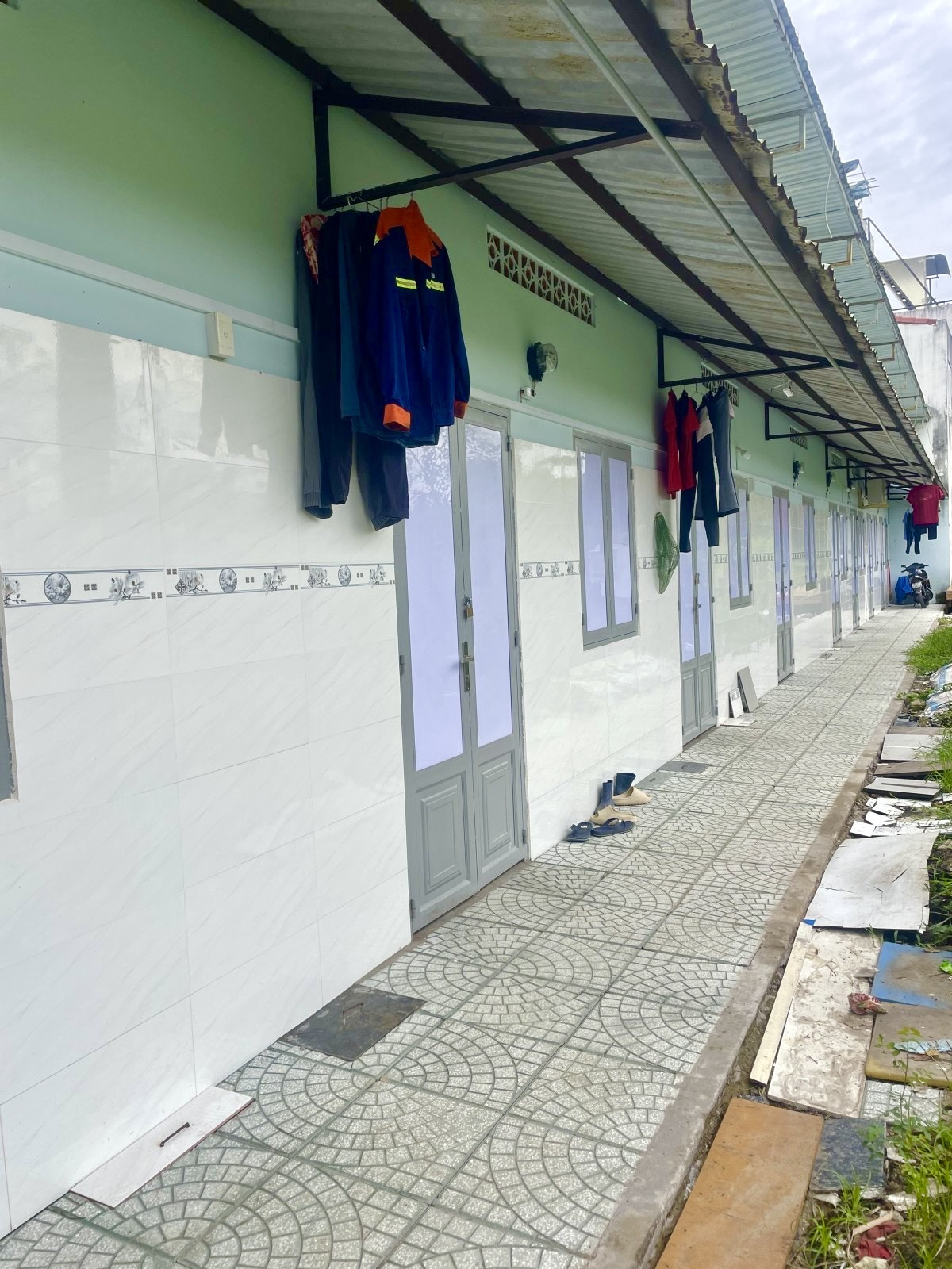 🚗 BÁN DÃY TRỌ - 156M2(4.9/6.1), CÔNG NHẬN ĐỦ - GỒM 8 PHÒNG CÓ GÁC - DÒNG TIỀN 20TR/TH -  HẺM XE HƠI - GẦN TRƯỜNG ĐHTC MAKERTING - LONG TRƯỜNG, THỦ ĐỨC.