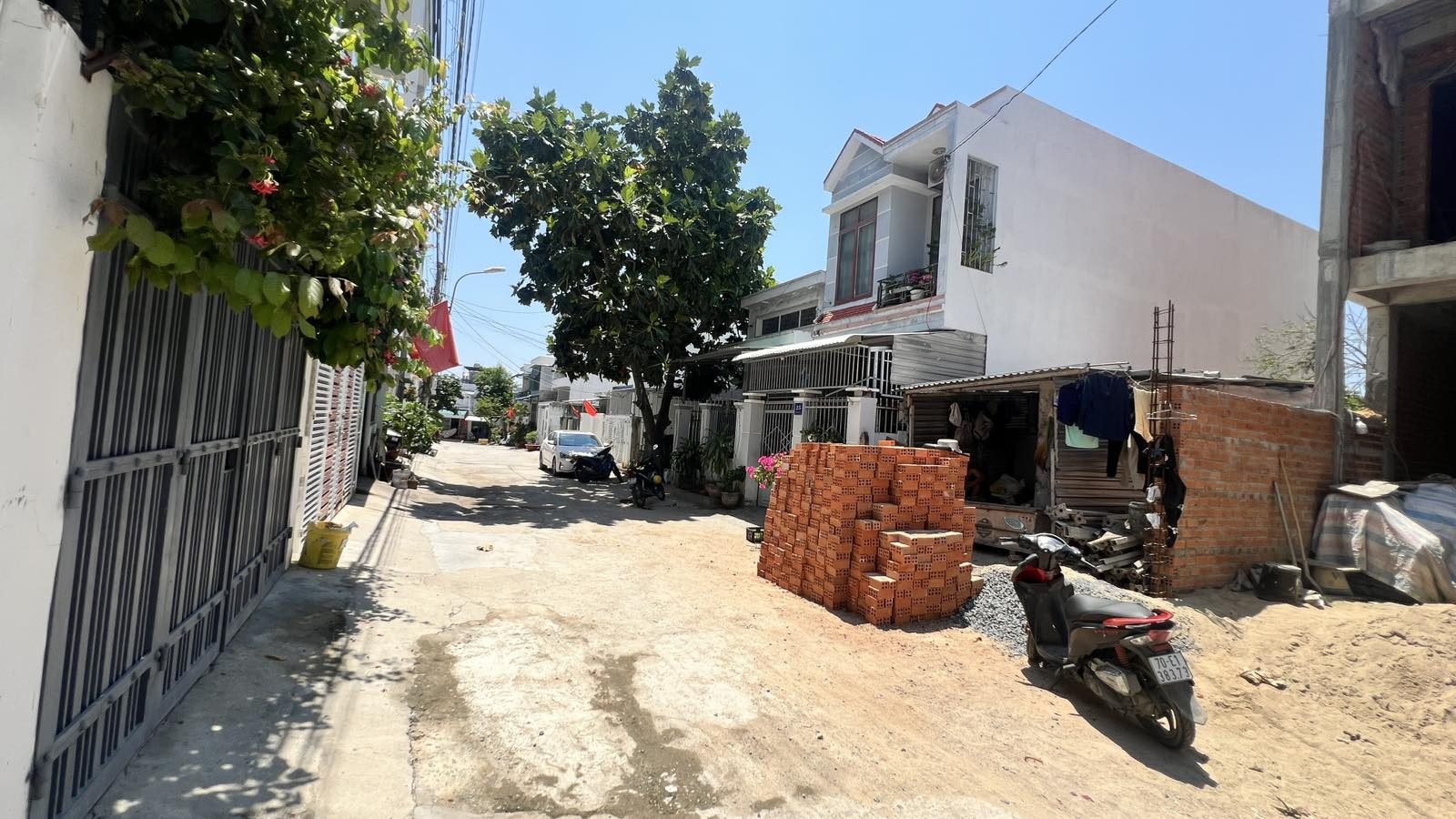 CÒN ĐÚNG 1 LÔ tái định cư HÒN XỆN CHỈ 4 TỶ rẻ nhất khu, GẦN BIỂN, ĐƯỜNG Ô TÔ 2 LÀN, SẴN SỔ HỒNG