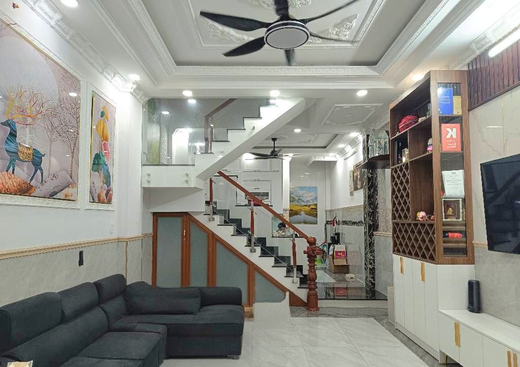 BÁN NHÀ ĐẸP SÁT TÂ.N KỲ TÂN QUÝ - KLG - ĐƯỜNG XE TẢI - 4PN - ( 4X16M )