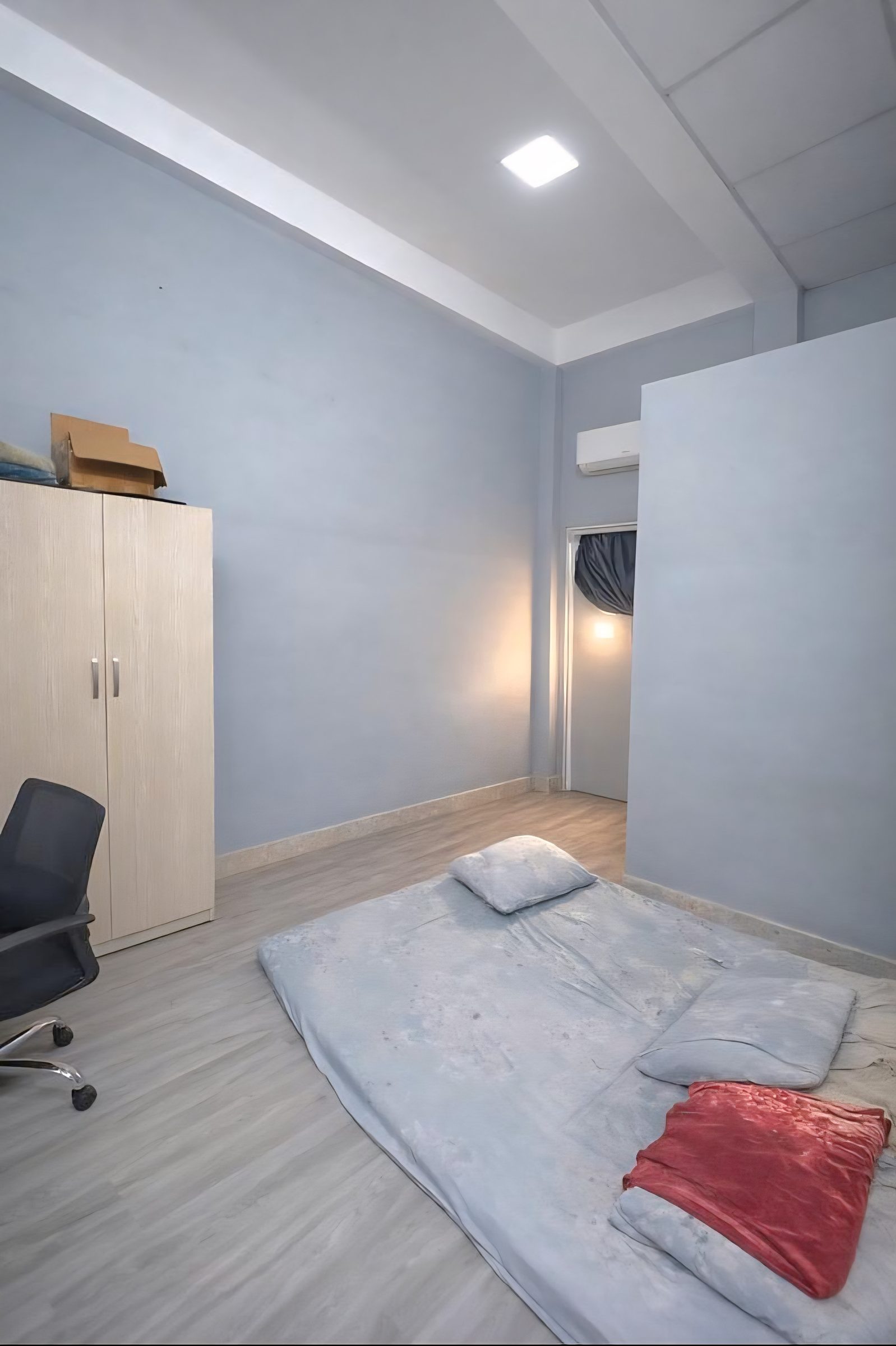 BÁN NHÀ ĐẸP CẠNH TÂ.N KỲ TÂN QUÝ - HẺM XE HƠI - ( 5.2X18M )