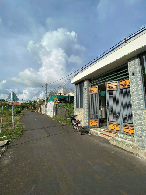 Bán đất 320.7m² ngang 9,4m giá 2.1 tỷ Phường Tam Long