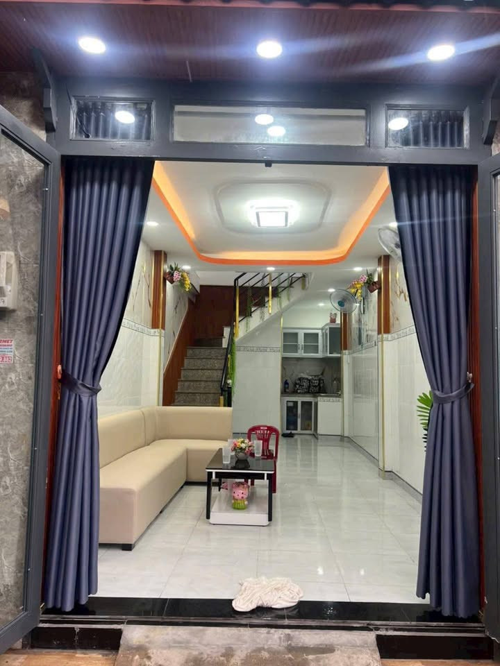 CHÍNH CHỦ CẦN BÁN NHÀ PHỐ 3 TẦNG – NGAY ĐƯỜNG SỐ 11 – PHƯỜNG 4 – TRUNG TÂM TP. TÂN AN – GIÁ CHỈ 2 TỶ 1