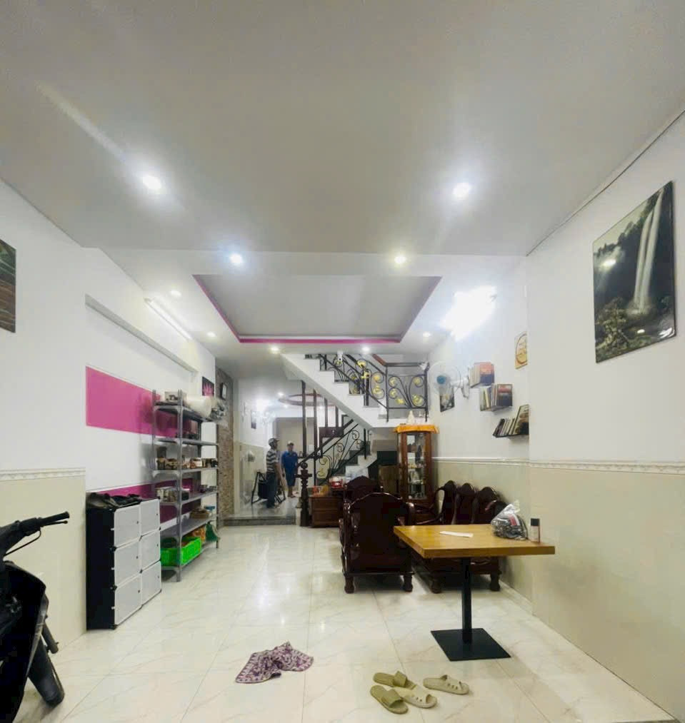 SÁT LÊ VĂN QUỚI, 60M2, 2 TẦNG, HẺM XE HƠI THÔNG, SỔ HOÀN CÔNG GIÁ NHỈNH 5 TỶ