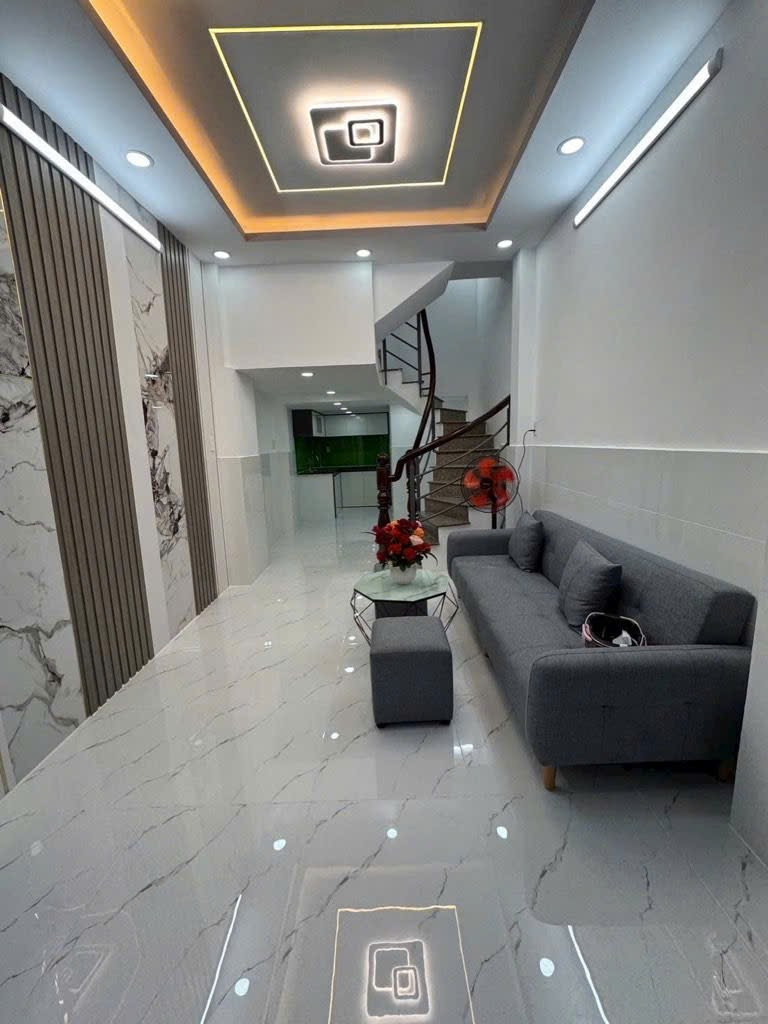 BÁN NHÀ MỚI ĐẸP ĐỦ CÔNG NĂNG CHO GIA ĐÌNH ĐÔNG NGƯỜI
