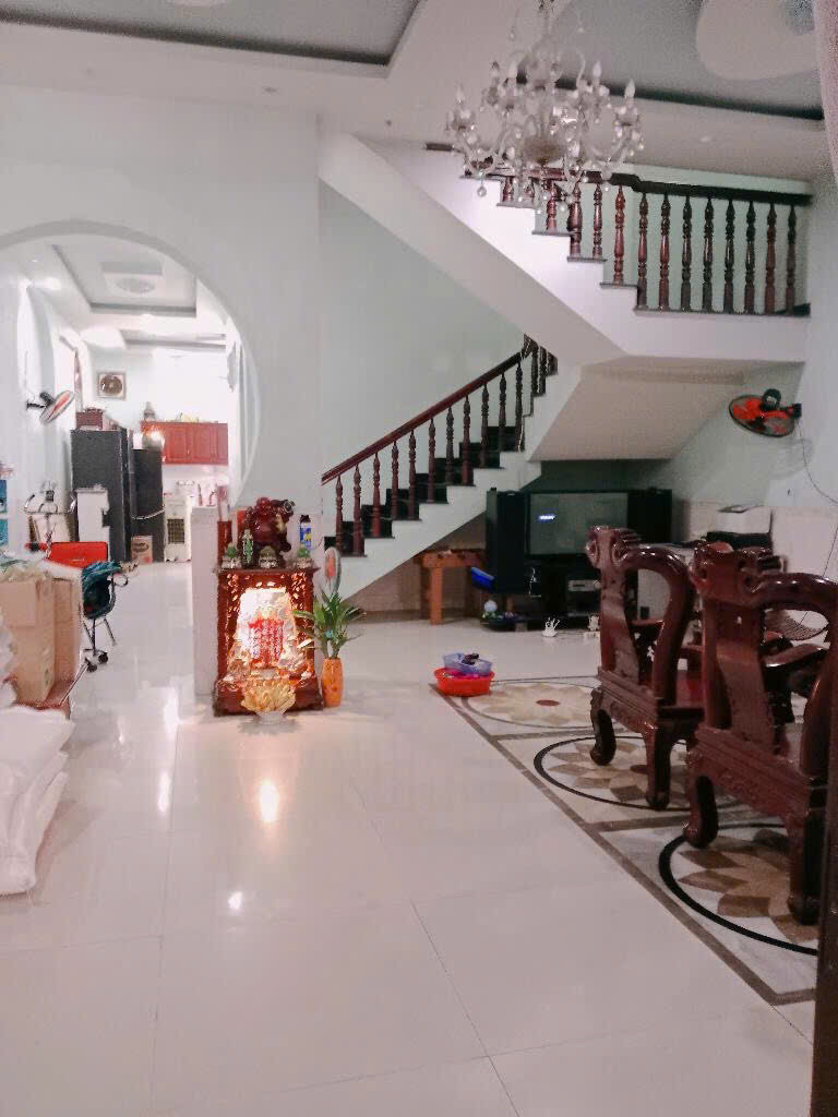 Gấp bán nhà mặt tiền đường số 12m ngang 7,5m, 200m2 giá 17 tỷ, phường Tam Bình, Thủ Đức.