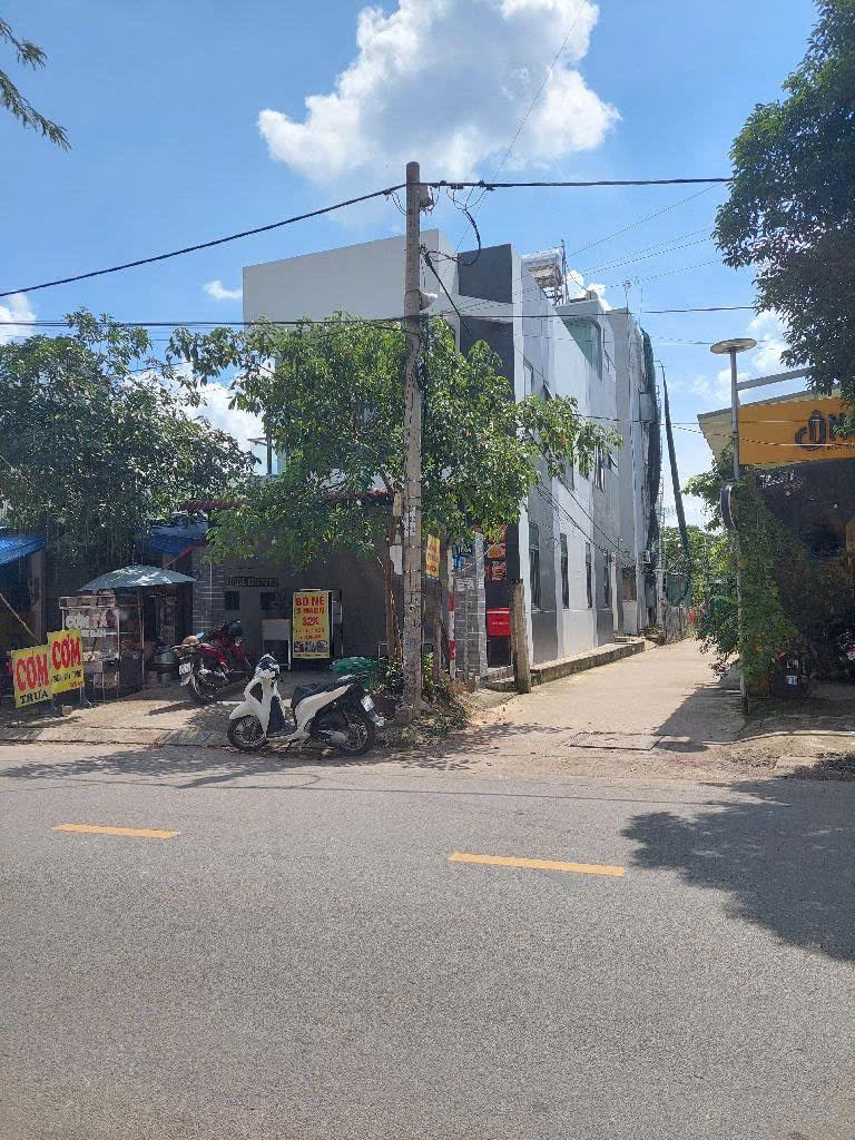 Bán nhà mặt tiền đường số 12, Tam Bình, đang cho thuê 17tr, 150m2 giá 13,5 tỷ
