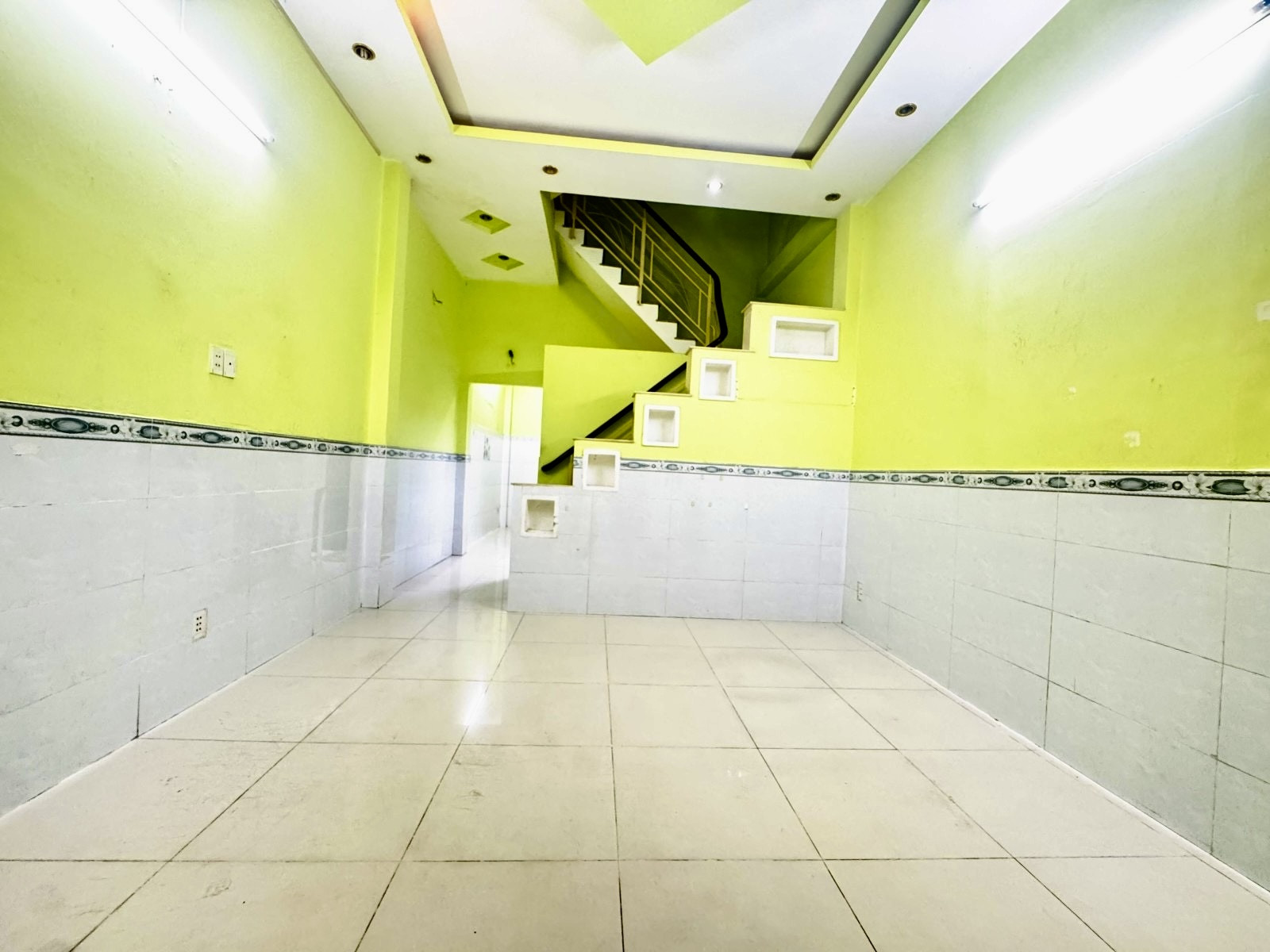 🚗 BÁN NHÀ 3 TẦNG - 50M2(4*13), HOÀN CÔNG - KHÔNG QH, TIỆN ÍCH BỔ VÂY - NHÀ HẺM XE HƠI - GẦN CHỢ, QL1K, 1A, LÀNG ĐHQG - LINH XUÂN, THỦ ĐỨC. (13)