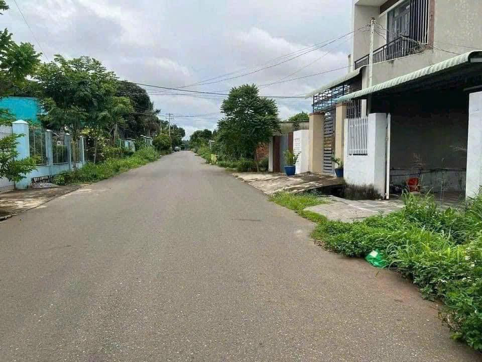 Cần bán lô đất đẹp mặt tiền Đường số 13, xã Hòa Long, TP Bà Rịa
