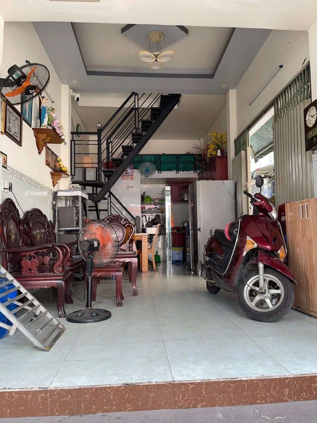 - Vị trí đẹp - Mặt tiền đường kinh doanh, cạnh Bình Long - Nguyễn Sơn – Giáp Tân Phú, gần 4 xã, Lê Văn Quới,