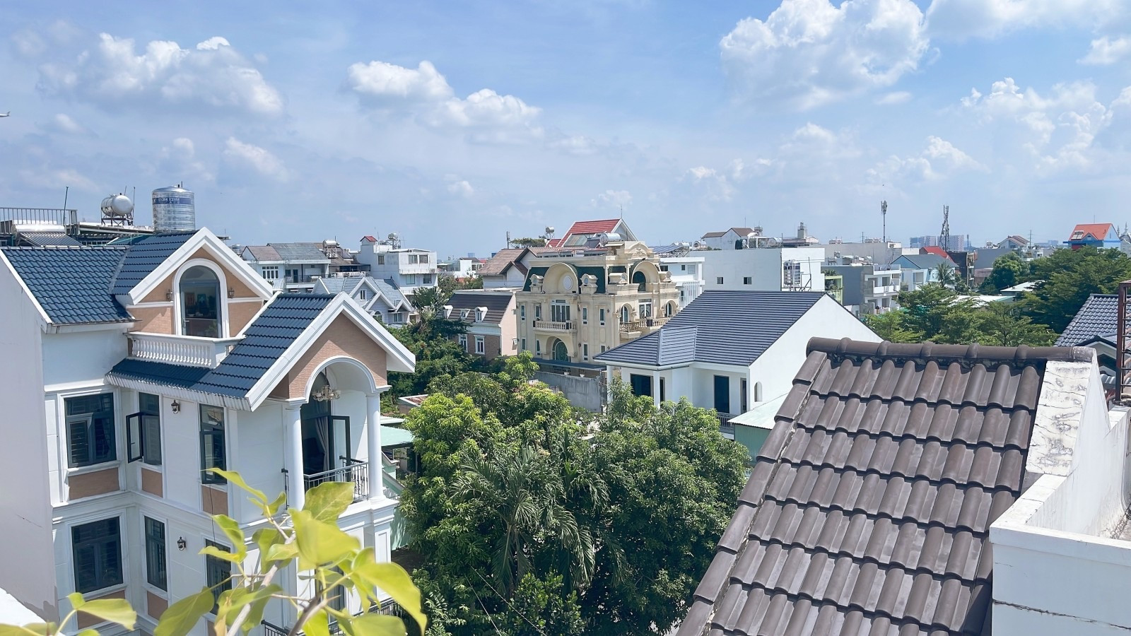 BÁN NHÀ VEN SÔNG HIỆP BÌNH CHÁNH, ĐƯỜNG SỐ 18, KHU THÀNH UỶ - 100m2 - HẦM 3 TẦNG - GIÁ 16 TỶ