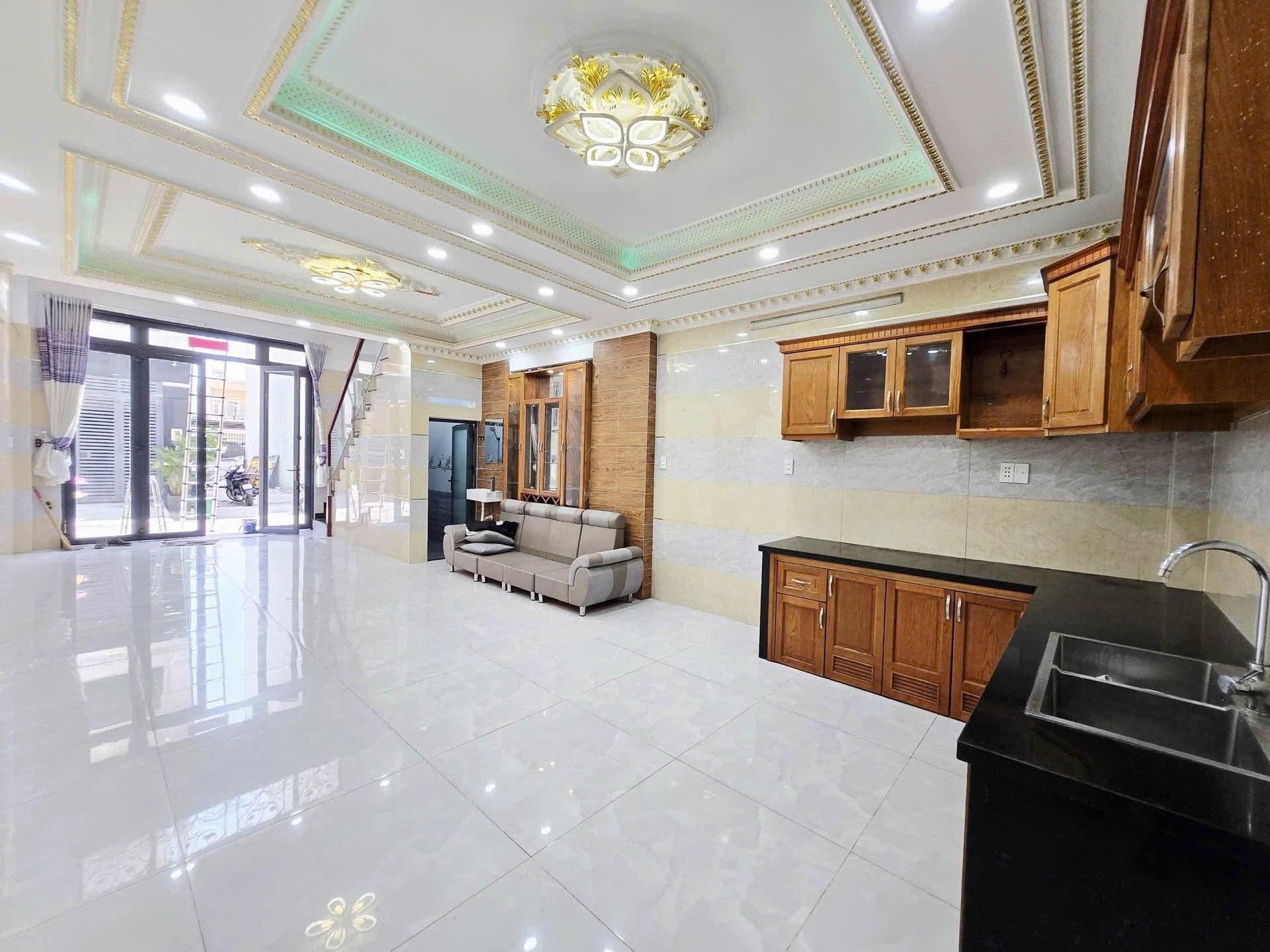 GIẢM THÊM CHỐT DEAL - GIÁ MỚI 6.79 TỶ

⚡️🍃 NGANG LỚN GẦN 5M - SIÊU PHẨM 5 TẦNG MỚI ĐẸP - NGAY GÒ XOÀI - LÊ VĂN QUỚI - SỔ ĐẸP VUÔNG VỨC HOÀN CÔNG - 52M2 - HẺM XE TẢI VI VU TỚI NHÀ - KHU XÂY DỰNG CAO TẦNG NHÀ LẦU BIỆT THỰ