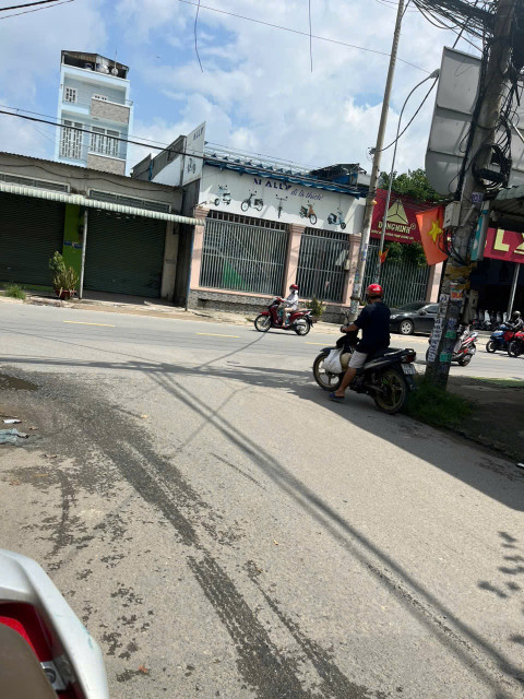 bán gấp nhà mặt tiền đường 1C giao đường võ văn vân ấp 7