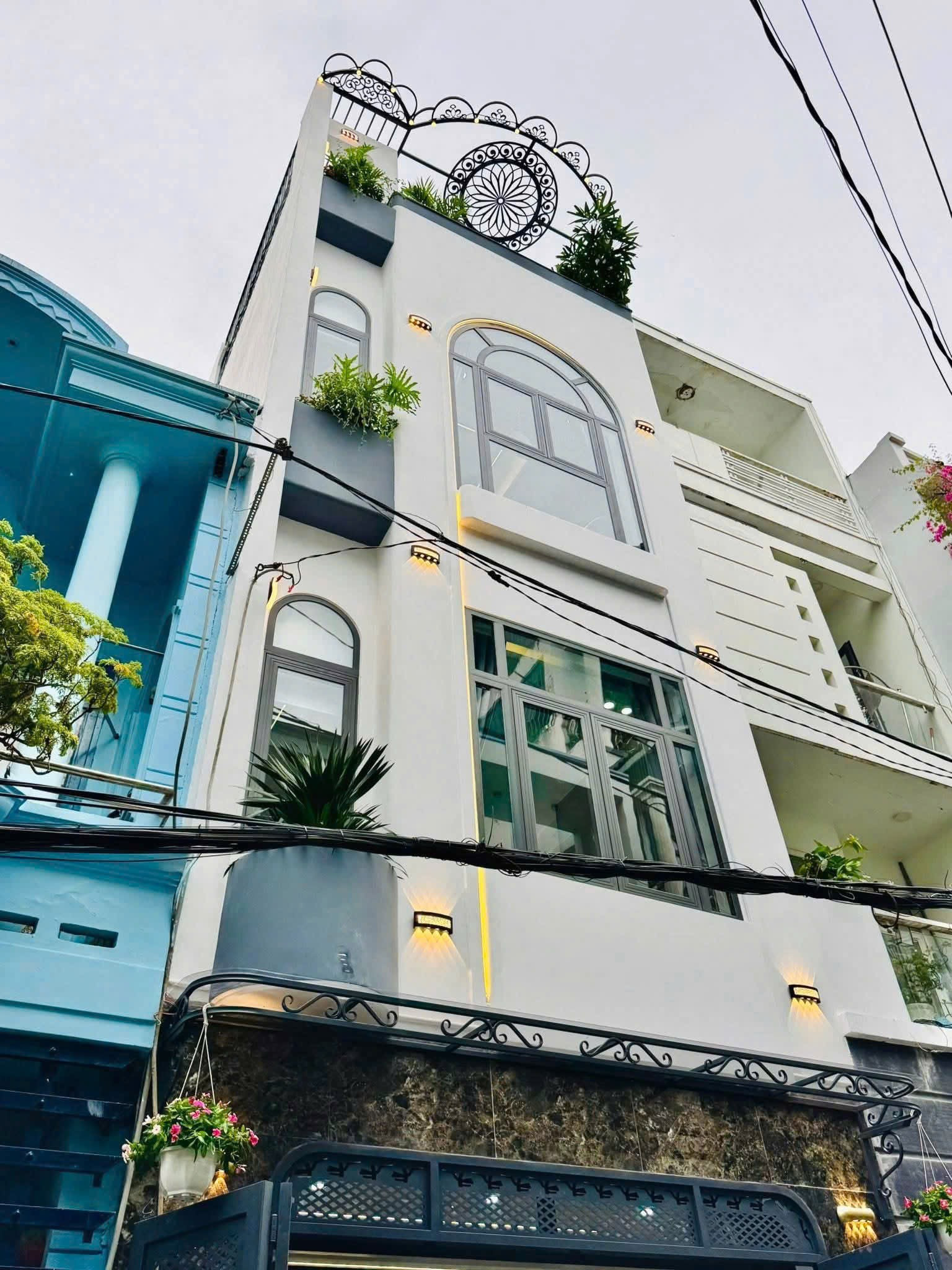 Bán nhà đẹp, full nội thất cơ bản ở Đường số 21, P8, Q. Gò Vấp. Giá 4tỷ640, 58m2, SHR