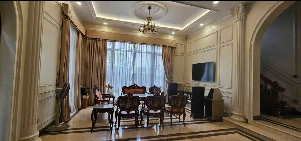 Bán biệt thự đơn lập Nam Thông 1, 270m² (15x18m), 4 tầng, Phú Mỹ Hưng, Quận 7, giá 125 tỷ
