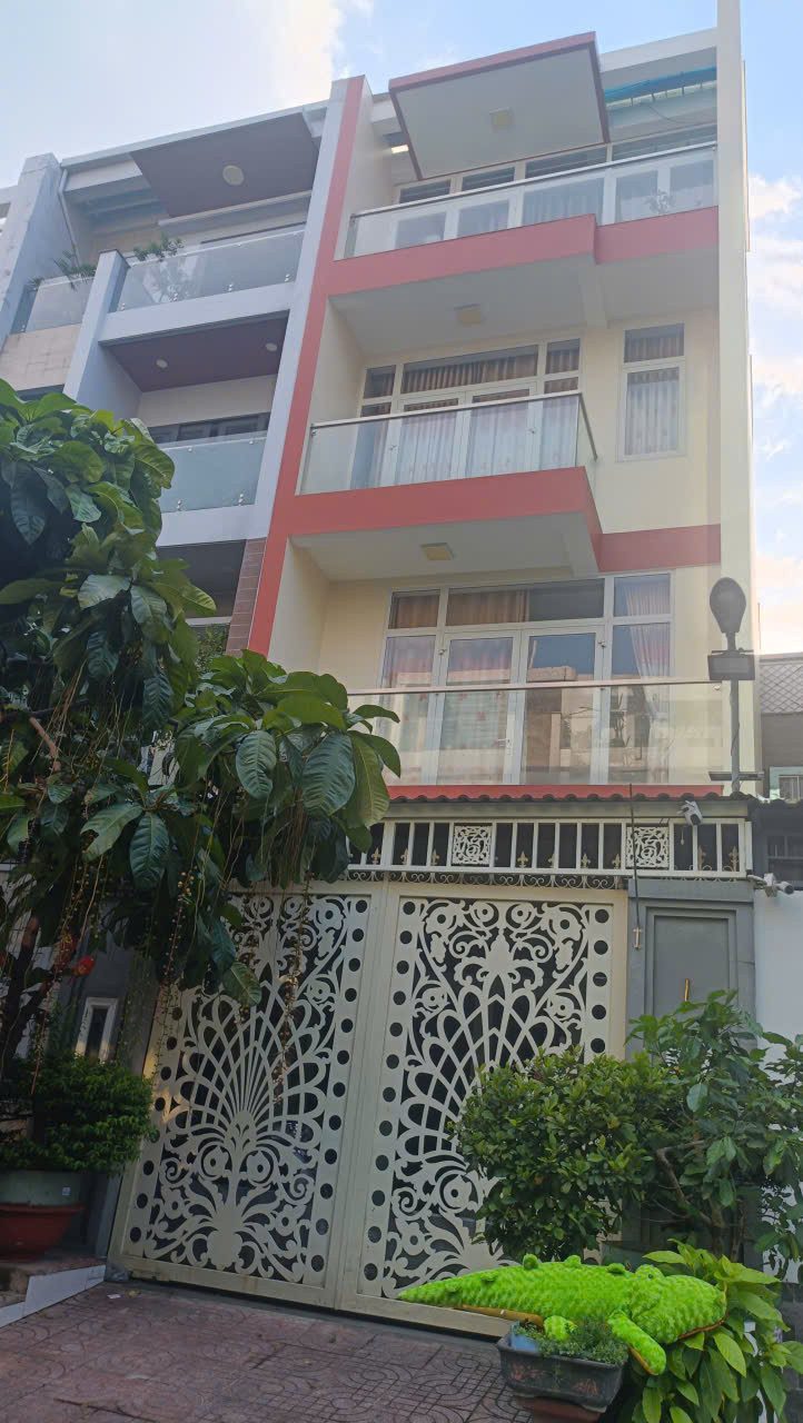 Bán nhà mặt tiền Đường  (5m x 23m x 5 tầng) giá 19.8 tỷ Phường Bình Phú,thang máy