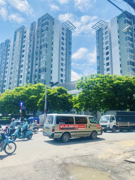 KHÔNG TÌM ĐƯỢC CĂN  HAI - 4 TẦNG - HẺM 6M - NGAY AEON - 92M2 - GIÁ 7.X TỶ