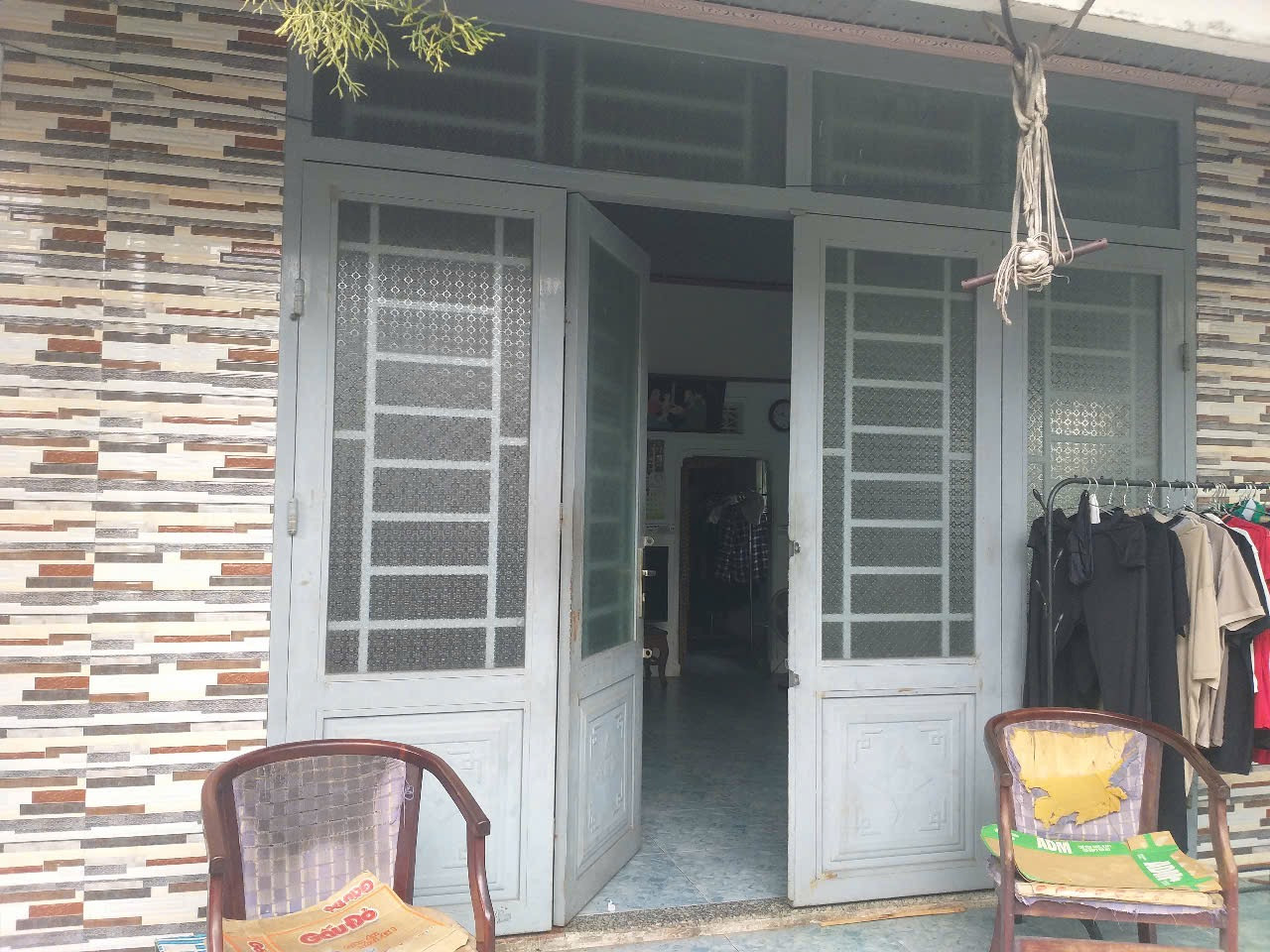 BÁN MẢNH ĐẤT MẶT TIỀN ĐƯỜNG SỐ 3, P. TAM BÌNH, TP. THỦ ĐỨC Diện tích : 13.5m x 17m = 237.1m2 Vị trí : Mặ tiền đường số 3, kế bên Nhà Thờ Tam Hải. + Cách Chợ Tam Bình chỉ 1km + Cách Bệnh Viện Đa Khoa TP. Thủ Đức chỉ 1km. + Cách Trường học liên cấp từ mầm n