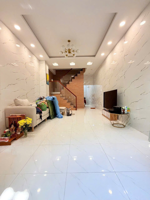 60M2 HẺM Ô TÔ - MỚI Ở NGAY - 2 TẦNG - CÔNG VIÊN LÀNG HOA GÒ VẤP- CHỈ HƠN 5 TỶ.