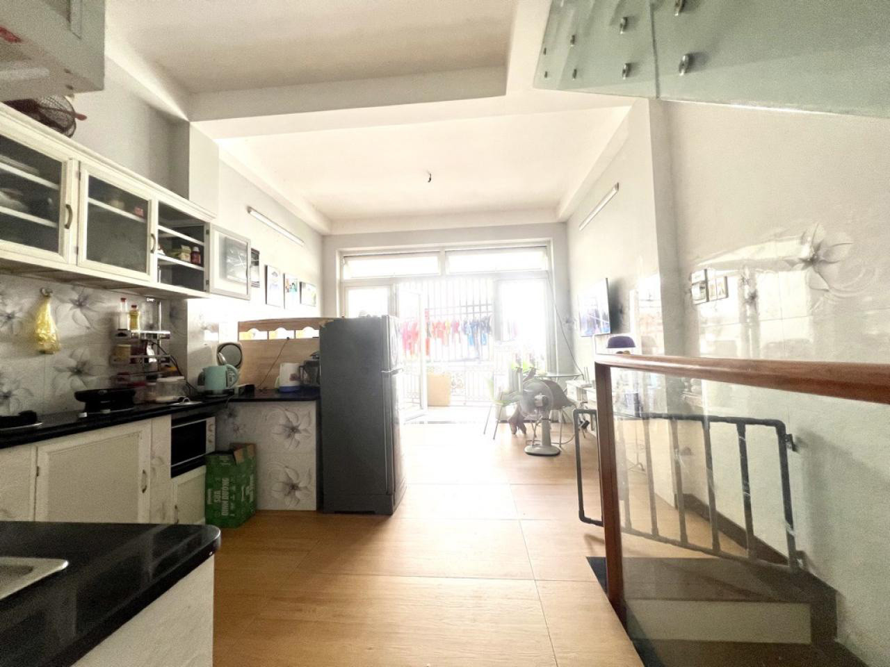 Giảm 200tr! Nhà 4 tầng 50m², Đ.6m – Đường số 4 TD
