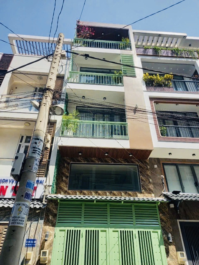 BÁN GẤP NHÀ 5 TẦNG  ĐANG CHO THUÊ 30 TR/T, NGAY DREAM HOME RESIDENCE, ĐS 59 GV, NHỈNH 8 TỶ