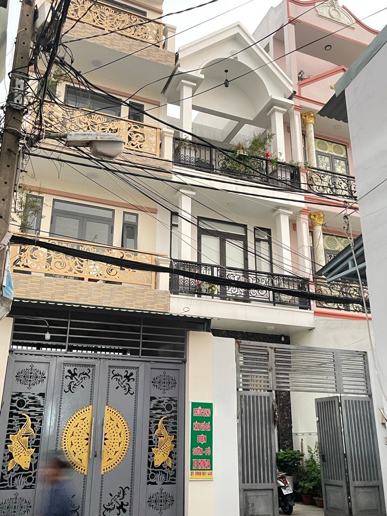 Chỉ hơn 6 tỷ - nhà mới 3 tầng - 64m2 - 4x16 - Mặt tiền đường Nguyễn Sơn nối dài - giáp Tân Phú