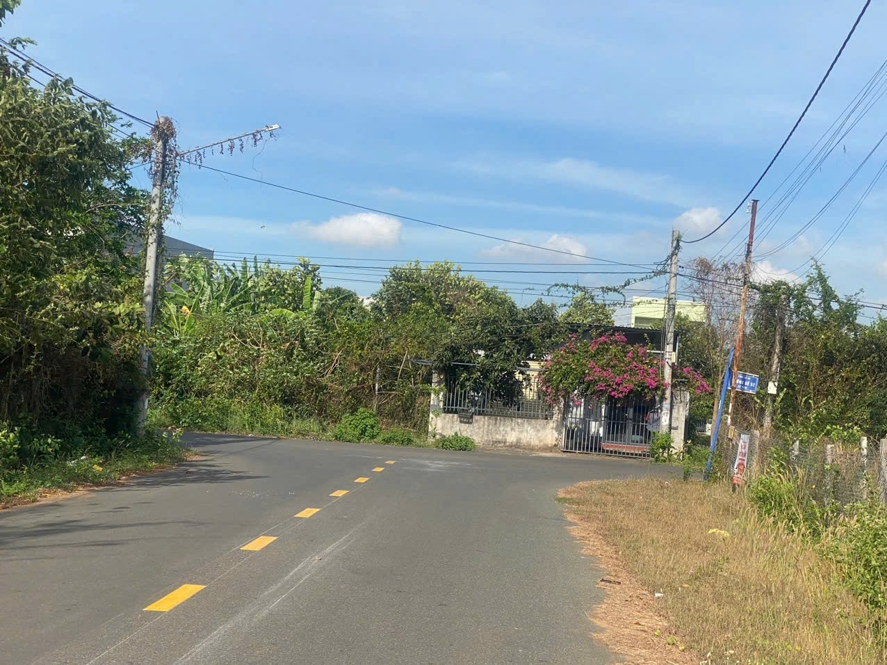 Bán đất 519.6m² ngang 19m giá 4.35 tỷ Phường Tam Long