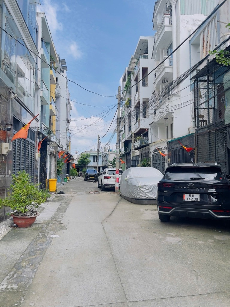 CHỦ ĐỊNH CƯ BÁN GẤP NHÀ 5 TẦNG-NỞ HẬU TẤN TÀI,Ô TÔ ĐỔ CỬA,NGAY DREAM HOME GÒ VẤP,SIÊU RẺ