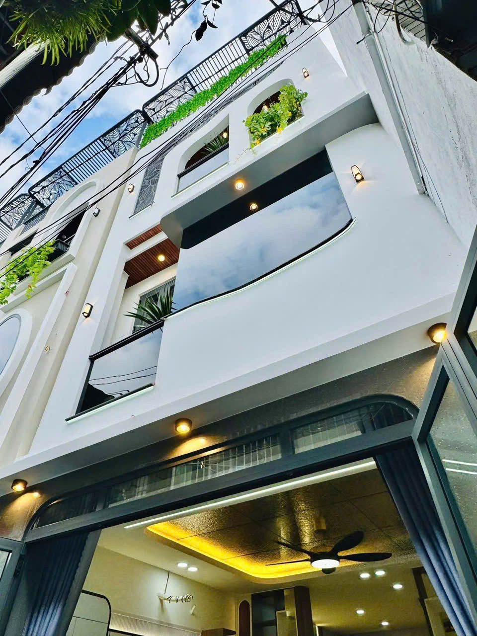 Nhà siêu rẻ cần bán gấp hẻm Đ. Số 59, P.14 Gò Vấp. Giá: 3,34 tỷ. DT: 65m2, 3 Tầng, Sổ Hồng Riêng