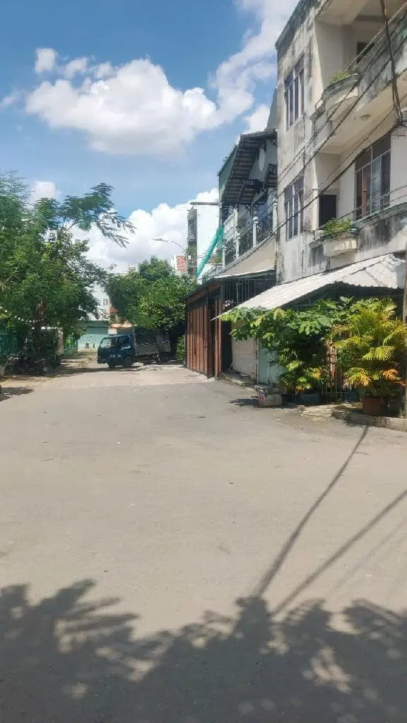SIÊU HIẾM - NHÀ MẶT TIỀN KHỦNG 10M - ĐƯỜNG NHỰA Ô TÔ NÉ - ĐỐI DIỆN BẾN XE QUẬN 8 - GIẢM MẠNH 6,9 TỶ