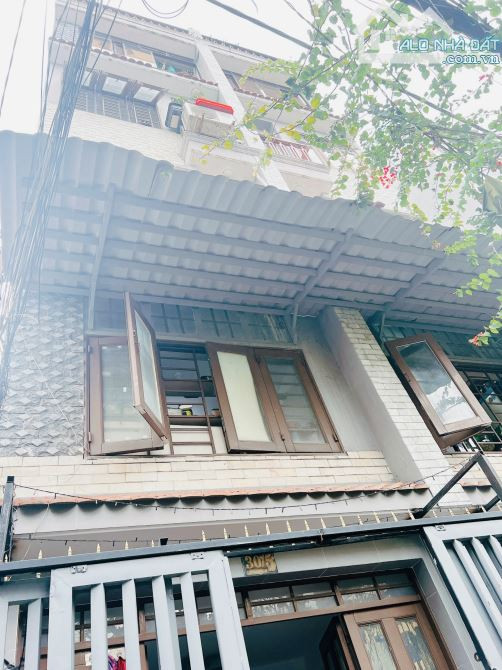 Bán nhà 62.4m² giá 7.98 tỷ Phường Vĩnh Hội