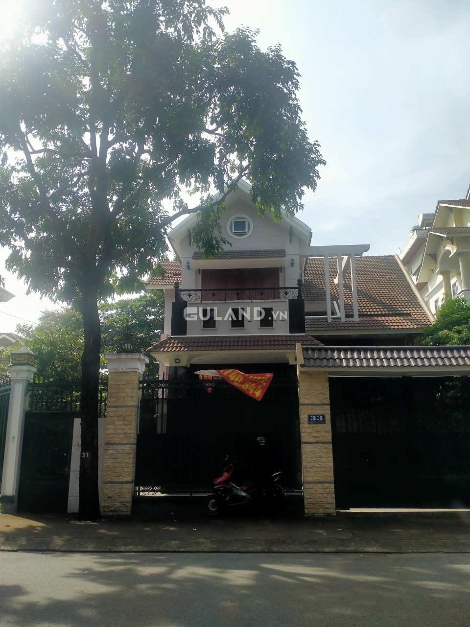 Cho thuê Biệt Thự khủng góc 2MT sát bên Metro Bình Phú