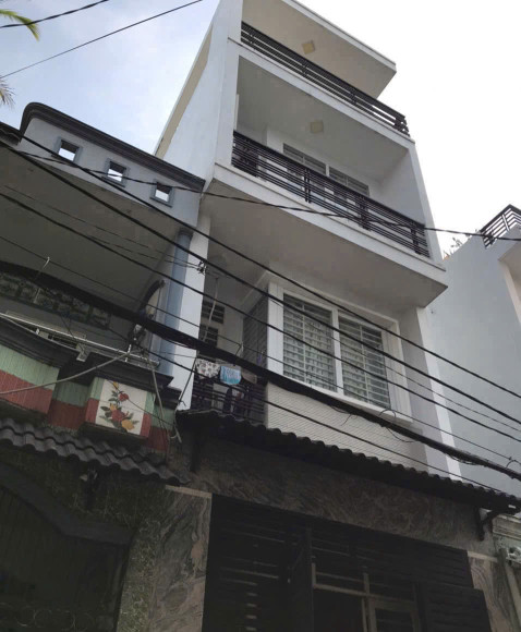 Nhà hẻm đường số 8, Bình Hưng Hòa B dt 40m2 3 lầu 4pn 3wc giá 4,2 tỷ