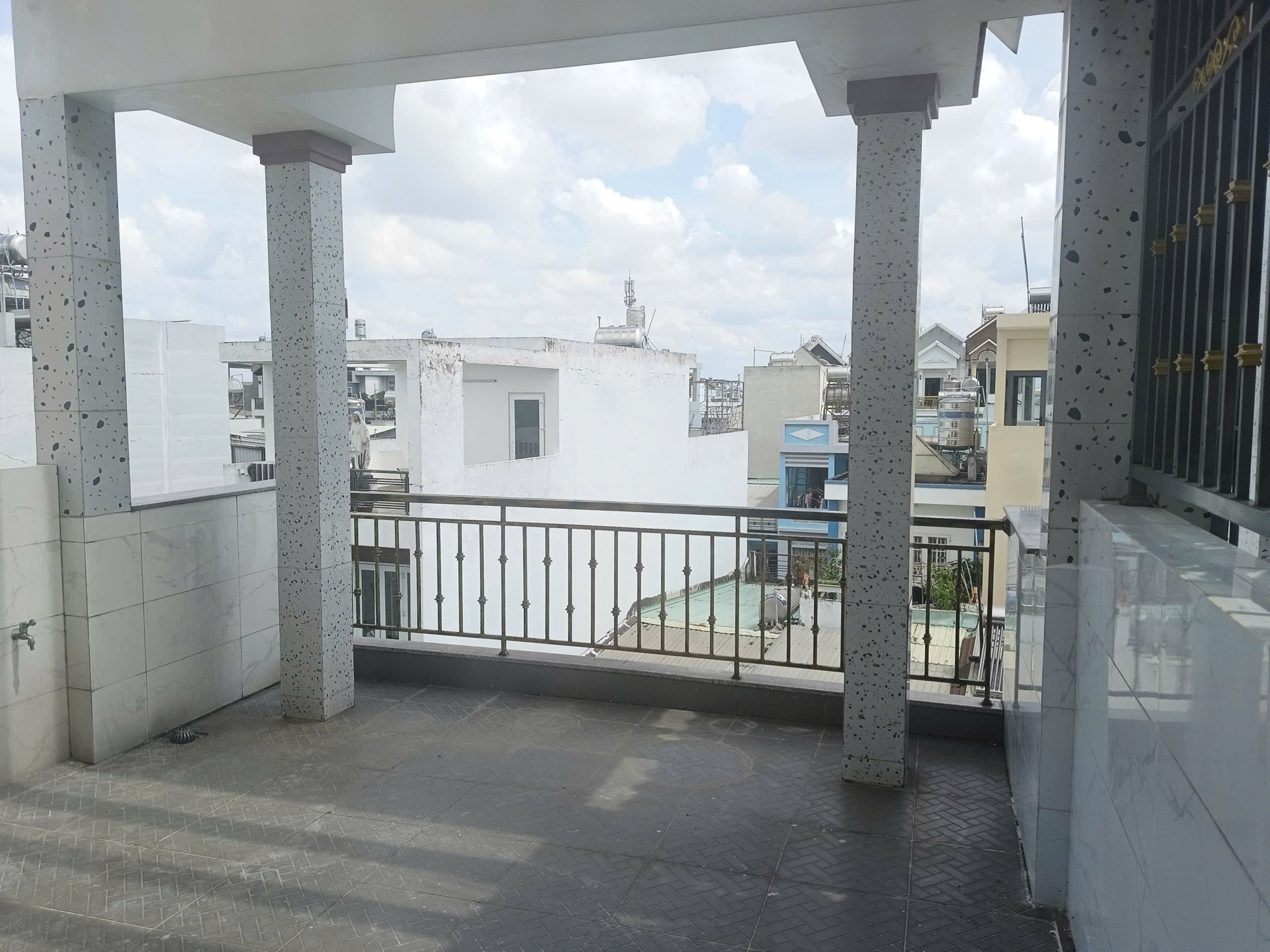 🏡 Đường số 8 , Bình Hưng Hoà B - Bình Tân - 🚗hẻm xe hơi đậu trước cửa - xe vào nhà - chỉ 💰5ty7 .Gần kdc Vĩnh Lộc