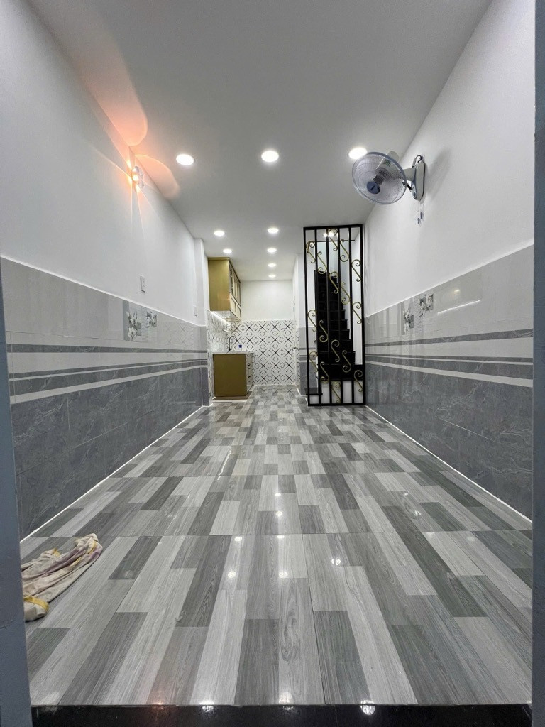 Bán nhà mặt tiền Đường số 8, Bình Tân gần Aeon Tân Phú, 20m2 - 3x7 - 2 tầng, chỉ hơn 2 tỷ.